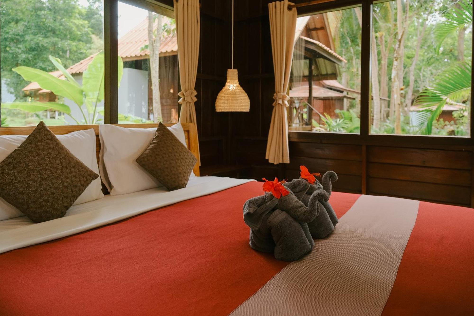 Joy Bungalow Resort And Restaurant Csum-sziget Kültér fotó