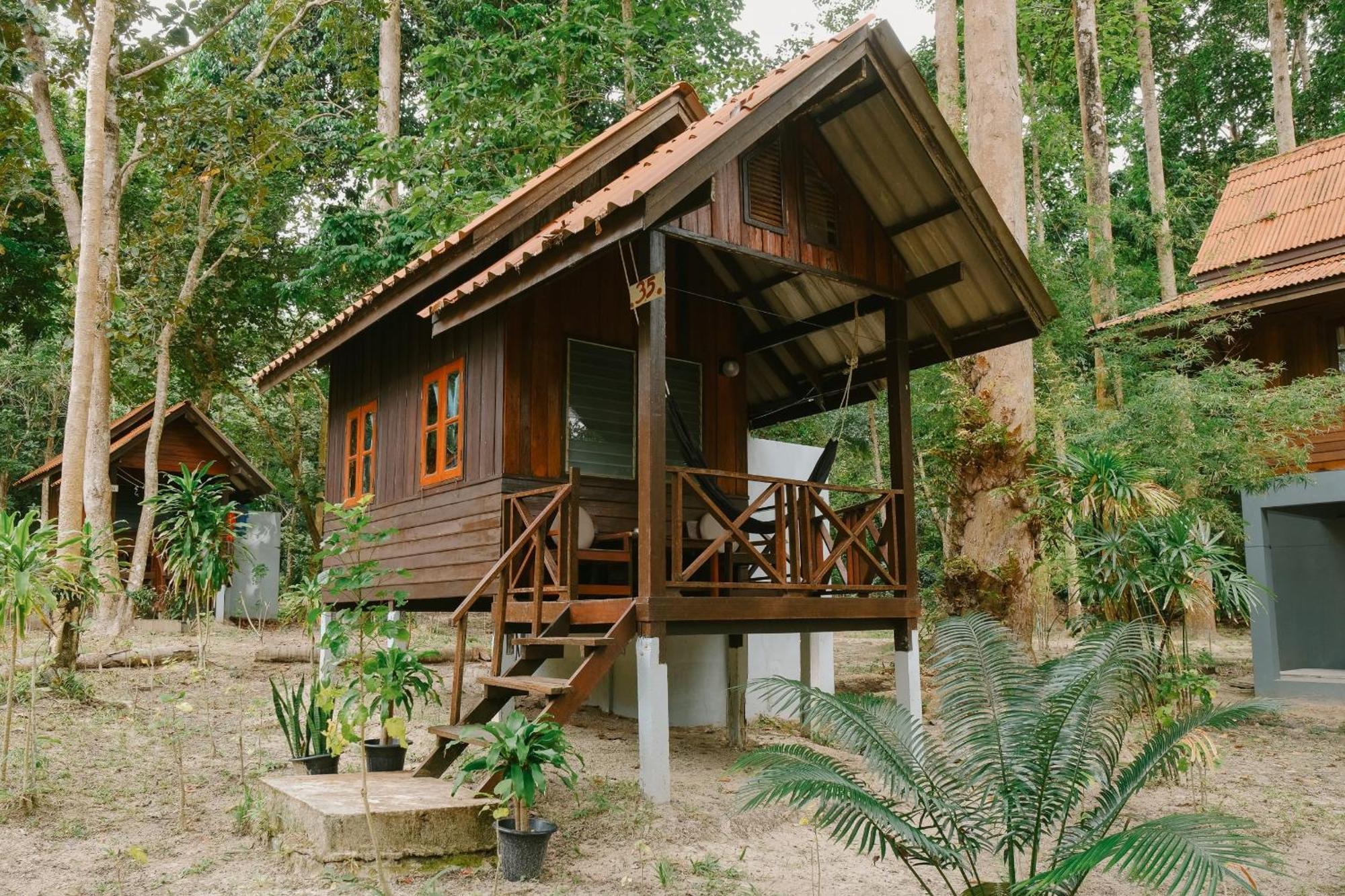 Joy Bungalow Resort And Restaurant Csum-sziget Kültér fotó