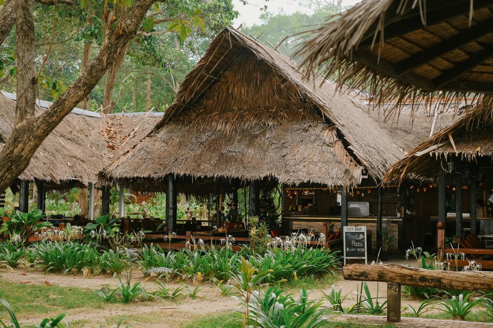 Joy Bungalow Resort And Restaurant Csum-sziget Kültér fotó