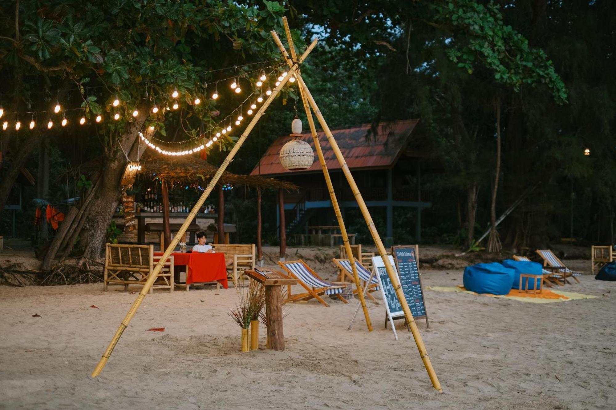 Joy Bungalow Resort And Restaurant Csum-sziget Kültér fotó
