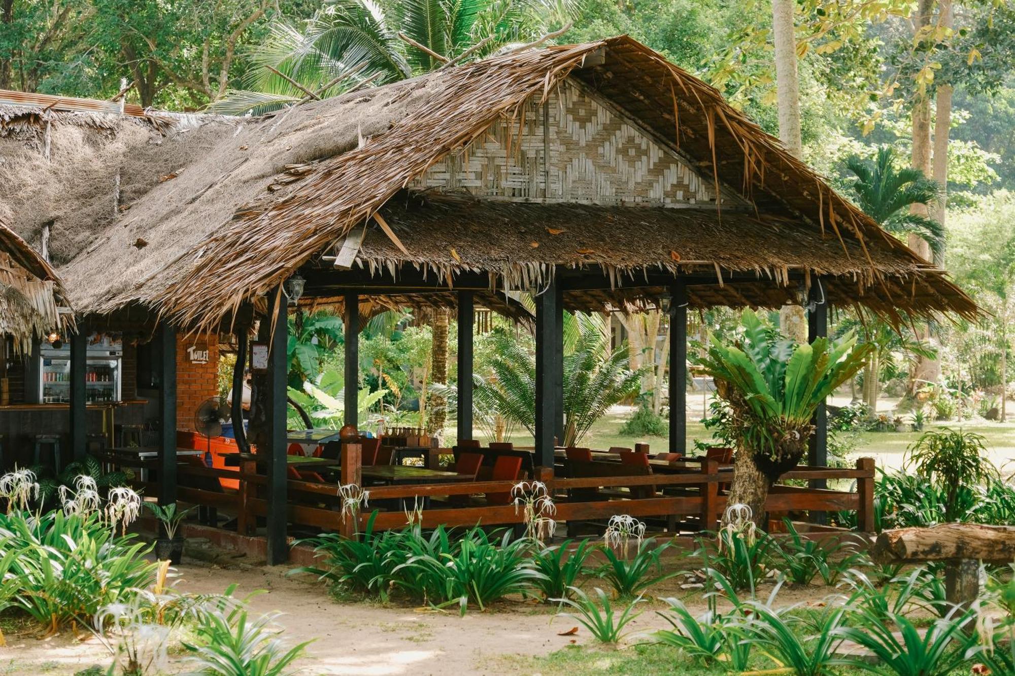 Joy Bungalow Resort And Restaurant Csum-sziget Kültér fotó