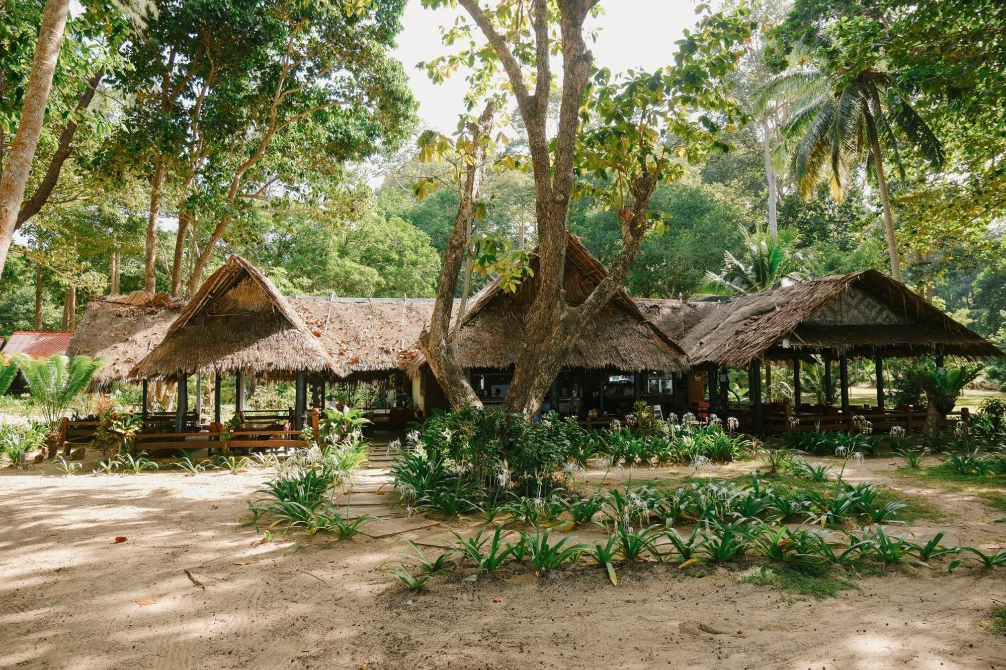 Joy Bungalow Resort And Restaurant Csum-sziget Kültér fotó