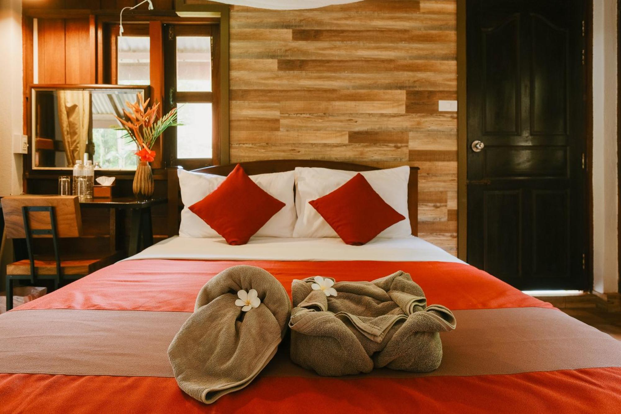 Joy Bungalow Resort And Restaurant Csum-sziget Kültér fotó