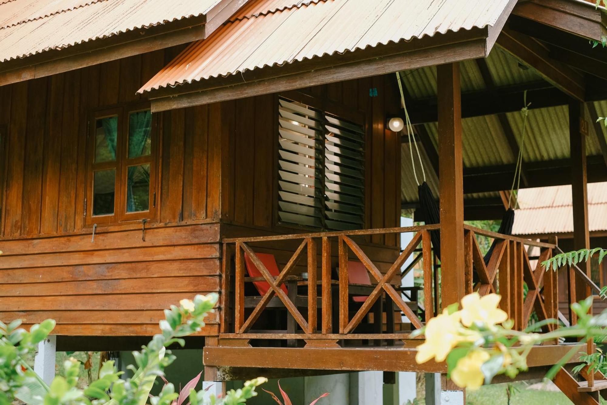 Joy Bungalow Resort And Restaurant Csum-sziget Kültér fotó